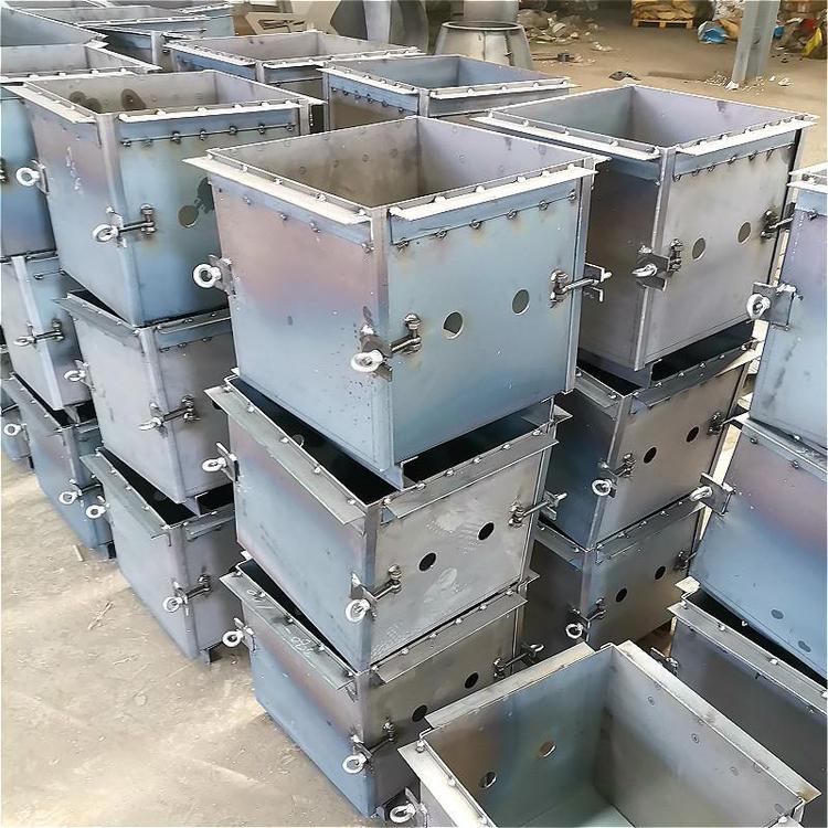 1649116932898489.jpg 光伏水泥墩模具1.jpg